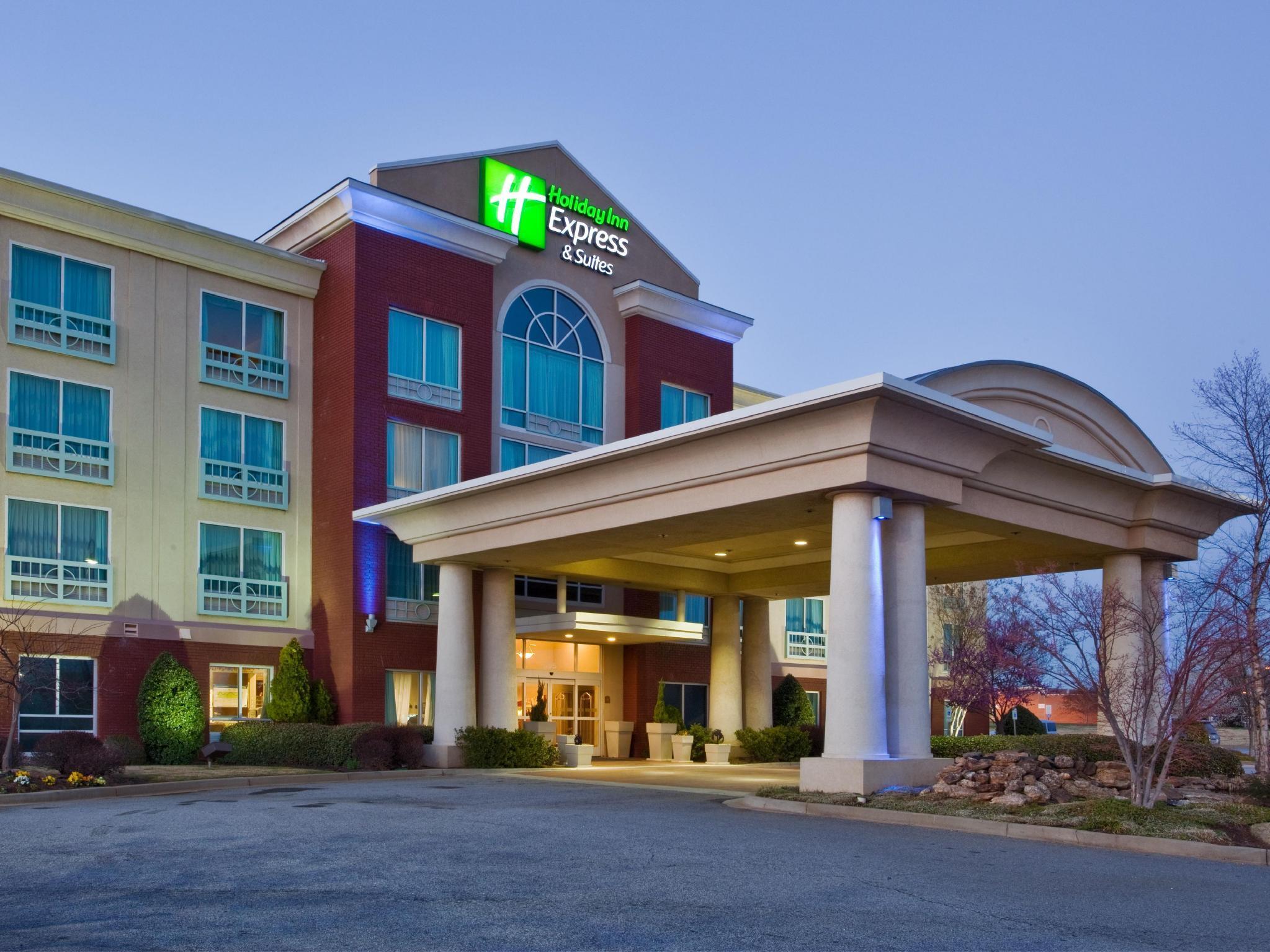 Holiday Inn Express & Suites I-26 & Us 29 At Westgate Mall By Ihg Spartanburg Exterior foto